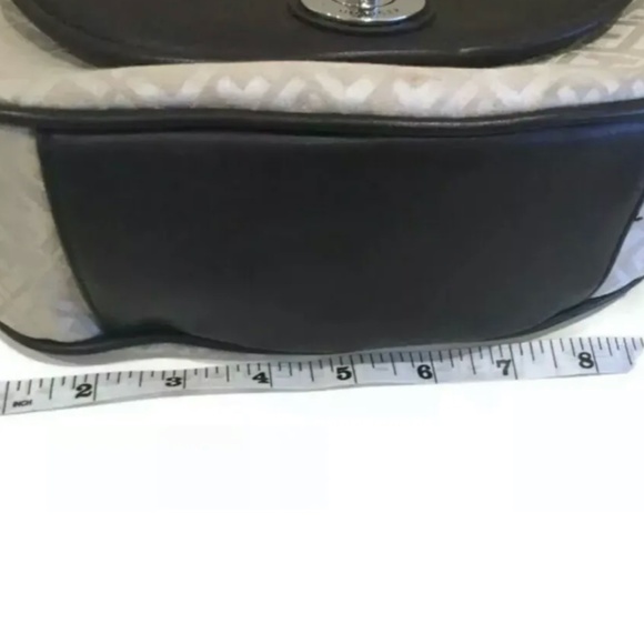 Tommy Hilfiger Logo Print Crossbody Saddle Handbag Ivory Brown - Picture 9 of 11